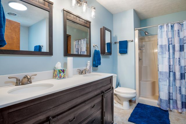 2395 Giles DR, Christiansburg, VA 24073