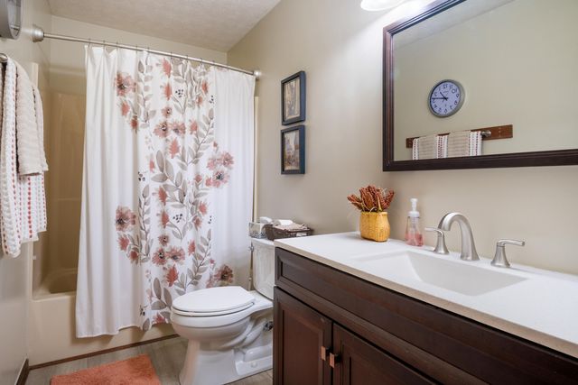 2395 Giles DR, Christiansburg, VA 24073