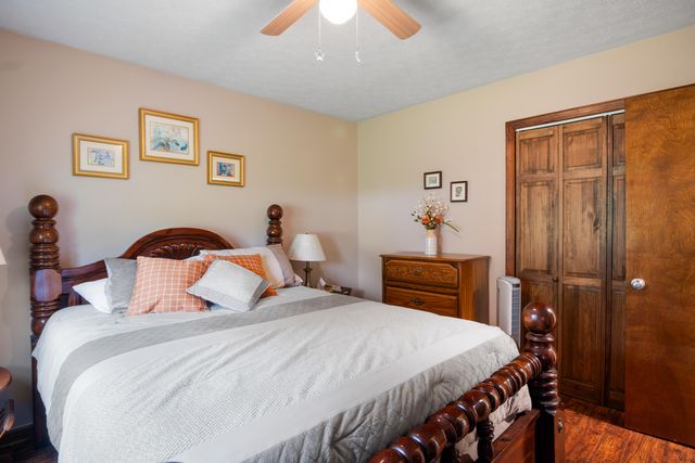 2395 Giles DR, Christiansburg, VA 24073