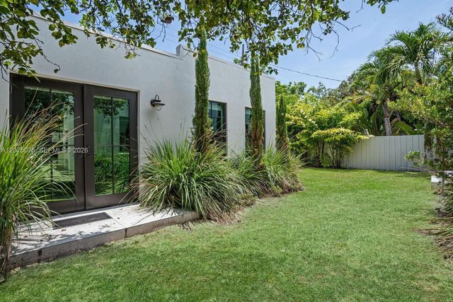 1424 SW 11th Street, Miami, FL 33135