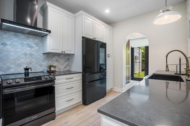1424 SW 11th Street, Miami, FL 33135