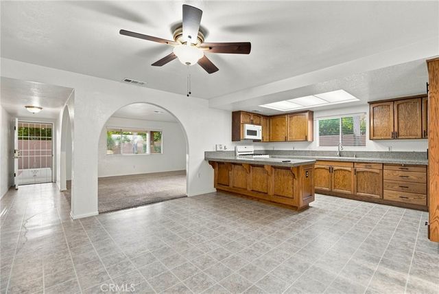 402 S Harvard Street, Hemet, CA 92543