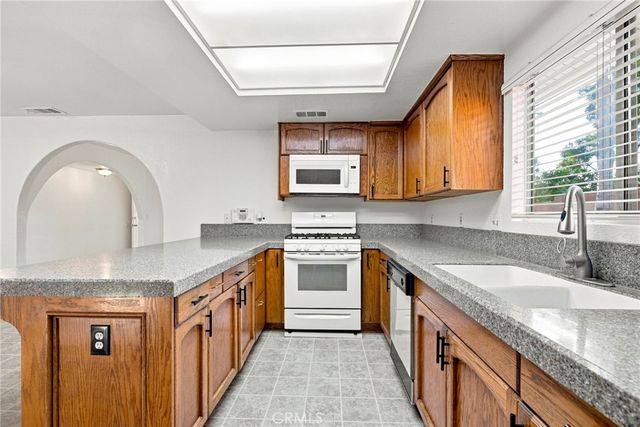 402 S Harvard Street, Hemet, CA 92543
