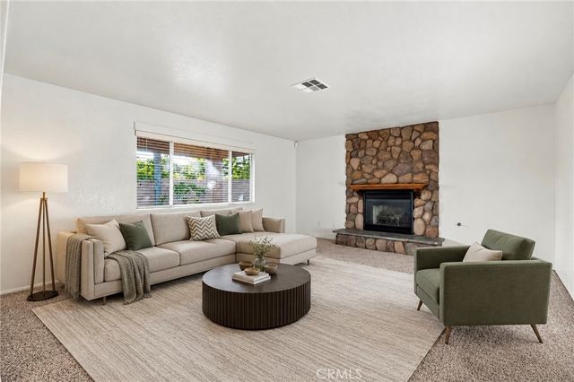 402 S Harvard Street, Hemet, CA 92543