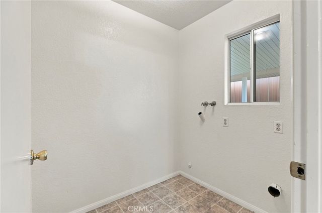 402 S Harvard Street, Hemet, CA 92543