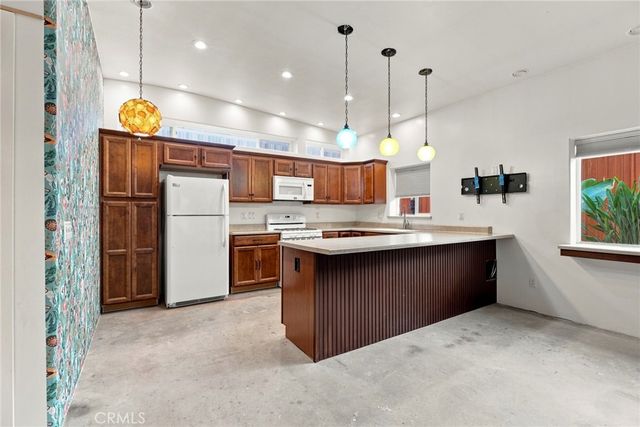 402 S Harvard Street, Hemet, CA 92543