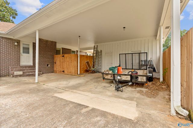 10202 Melanie Drive SE, Huntsville, AL 35803