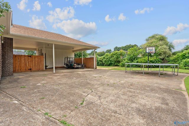 10202 Melanie Drive SE, Huntsville, AL 35803
