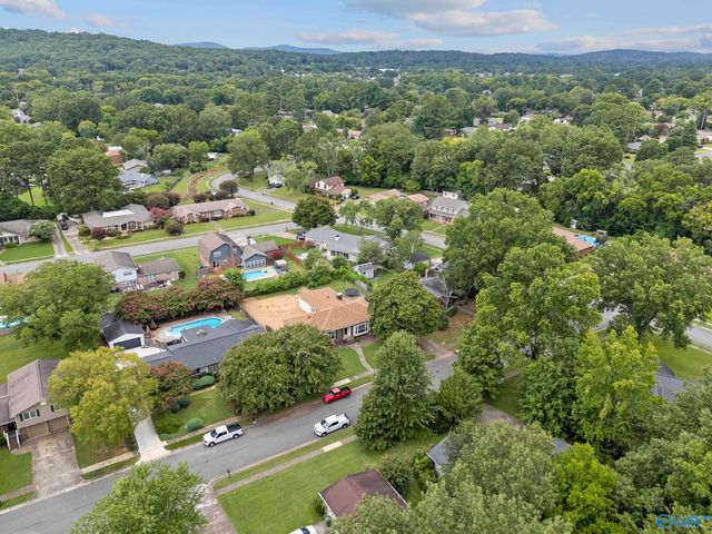 10202 Melanie Drive SE, Huntsville, AL 35803