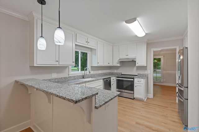 10202 Melanie Drive SE, Huntsville, AL 35803