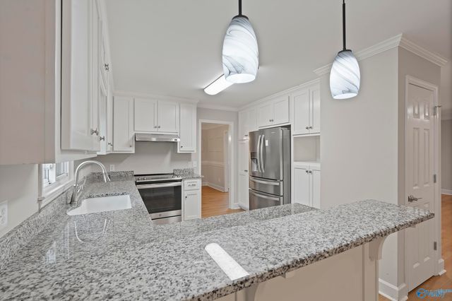 10202 Melanie Drive SE, Huntsville, AL 35803