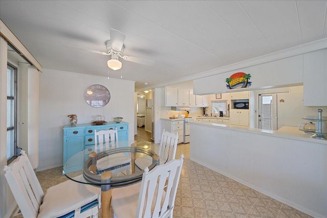 1100 UNIVERSITY PARKWAY 58, Sarasota, FL 34234