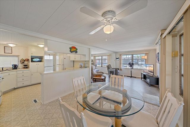 1100 UNIVERSITY PARKWAY 58, Sarasota, FL 34234