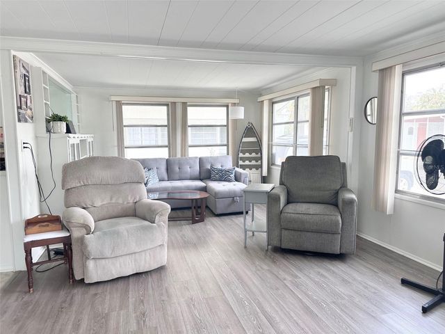 1100 UNIVERSITY PARKWAY 58, Sarasota, FL 34234
