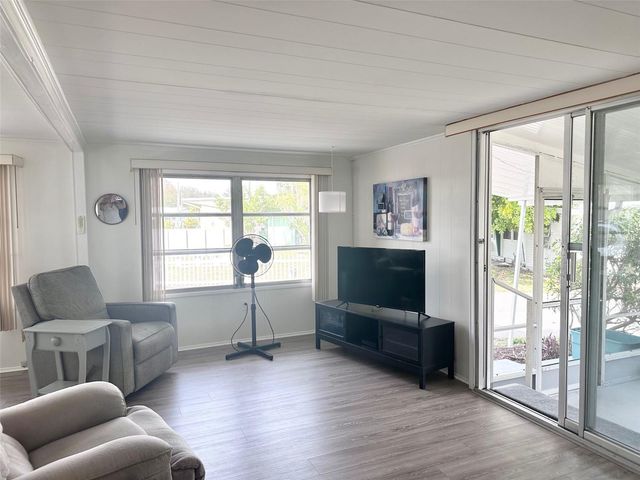 1100 UNIVERSITY PARKWAY 58, Sarasota, FL 34234