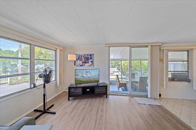 1100 UNIVERSITY PARKWAY 58, Sarasota, FL 34234