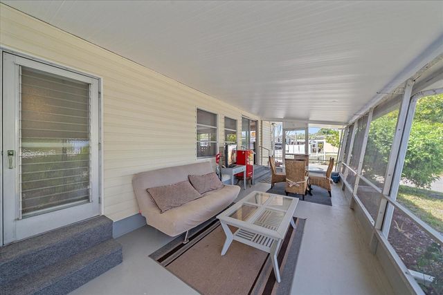 1100 UNIVERSITY PARKWAY 58, Sarasota, FL 34234