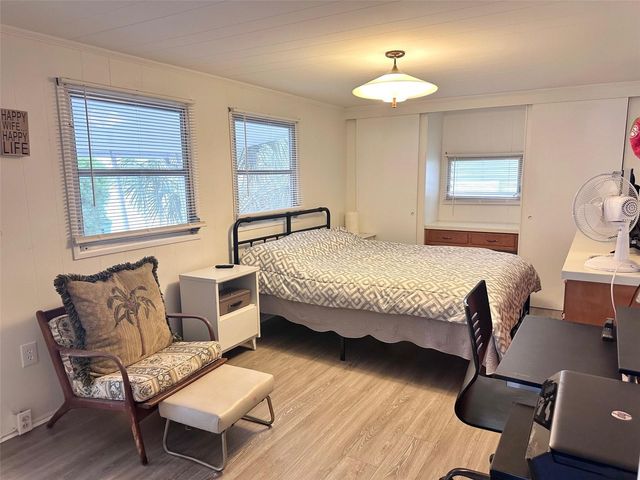 1100 UNIVERSITY PARKWAY 58, Sarasota, FL 34234