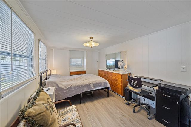 1100 UNIVERSITY PARKWAY 58, Sarasota, FL 34234