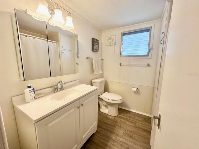 1100 UNIVERSITY PARKWAY 58, Sarasota, FL 34234