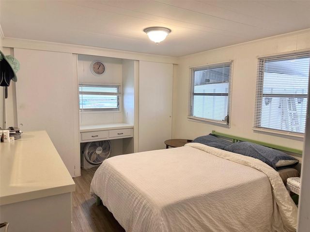 1100 UNIVERSITY PARKWAY 58, Sarasota, FL 34234