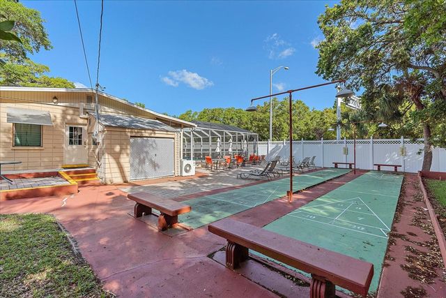 1100 UNIVERSITY PARKWAY 58, Sarasota, FL 34234
