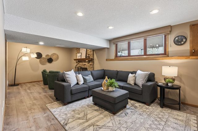 3625 Rosewood Lane N, Plymouth, MN 55441