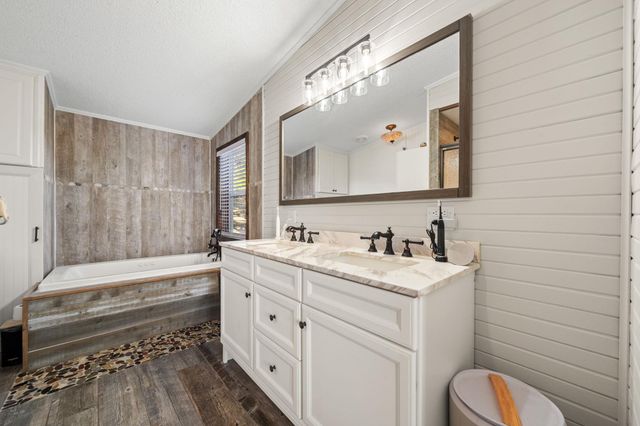 28609 Paradise Manor DR, Marble Falls, TX 78654