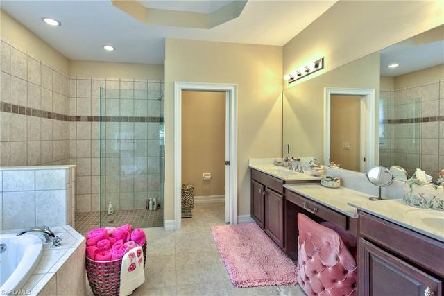 7815 Bucks Run DR, Naples, FL 34120