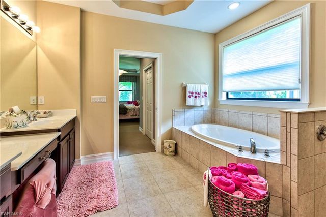 7815 Bucks Run DR, Naples, FL 34120