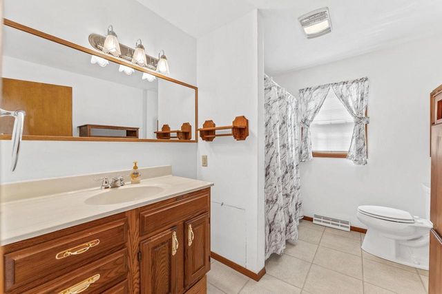 402 Modern Avenue, Reedsburg, WI 53959