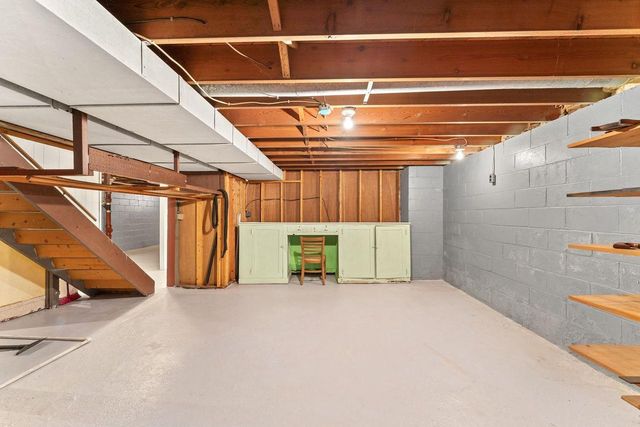 402 Modern Avenue, Reedsburg, WI 53959