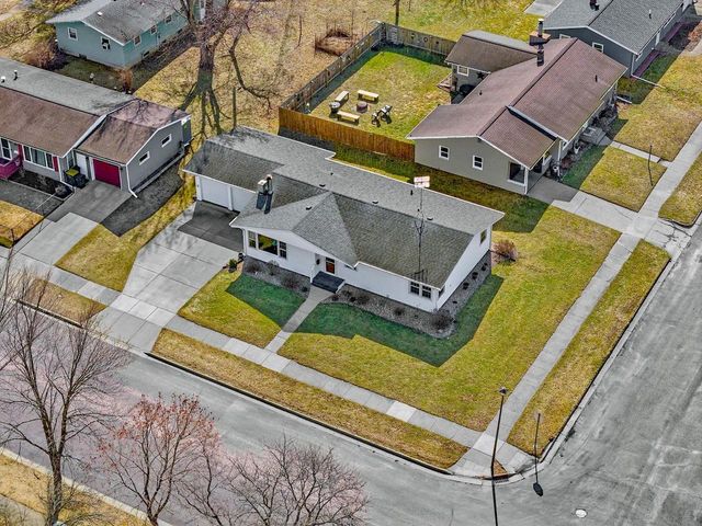 402 Modern Avenue, Reedsburg, WI 53959