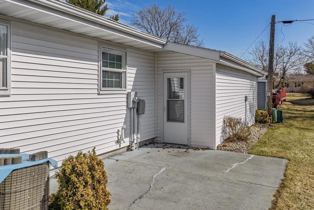 402 Modern Avenue, Reedsburg, WI 53959