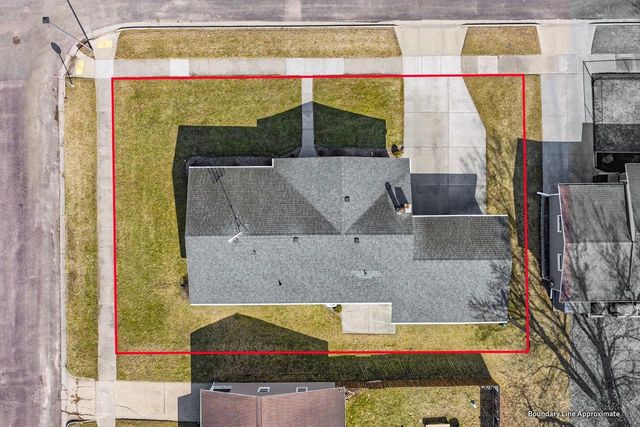 402 Modern Avenue, Reedsburg, WI 53959