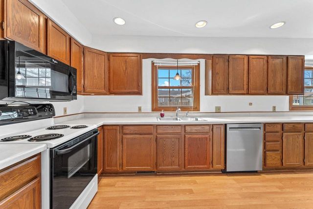 402 Modern Avenue, Reedsburg, WI 53959