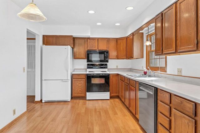 402 Modern Avenue, Reedsburg, WI 53959