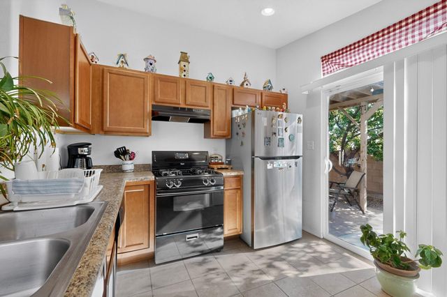 2826 Merlot Drive SW, Albuquerque, NM 87121