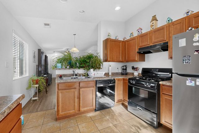 2826 Merlot Drive SW, Albuquerque, NM 87121