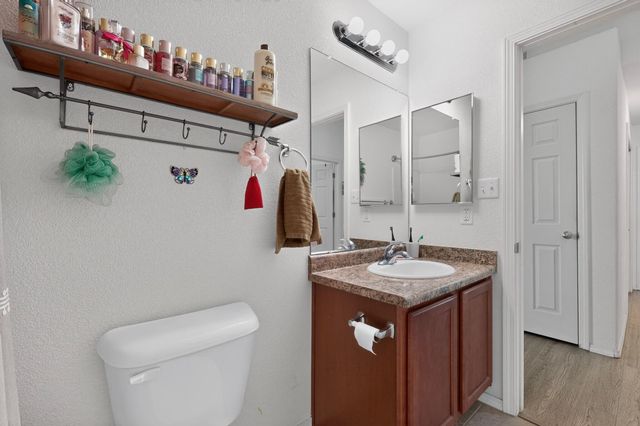 2826 Merlot Drive SW, Albuquerque, NM 87121