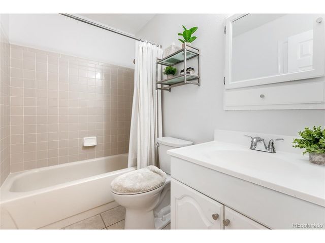 320 London Ave, Lafayette, CO 80026