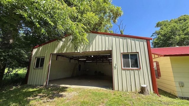 20596 E Whipperwill Road, Tahlequah, OK 74464