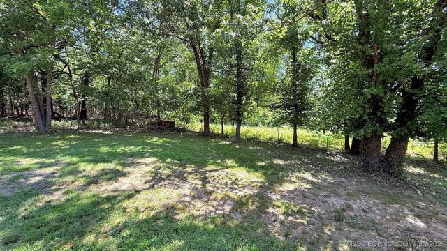 20596 E Whipperwill Road, Tahlequah, OK 74464