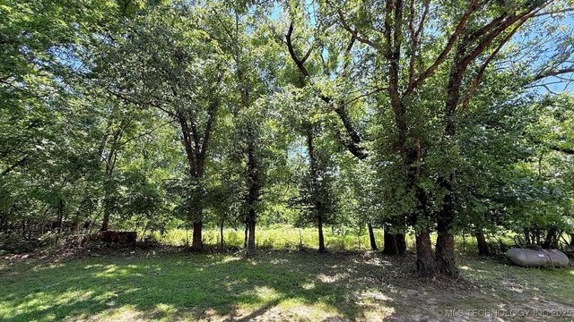 20596 E Whipperwill Road, Tahlequah, OK 74464