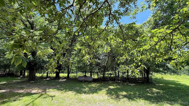 20596 E Whipperwill Road, Tahlequah, OK 74464