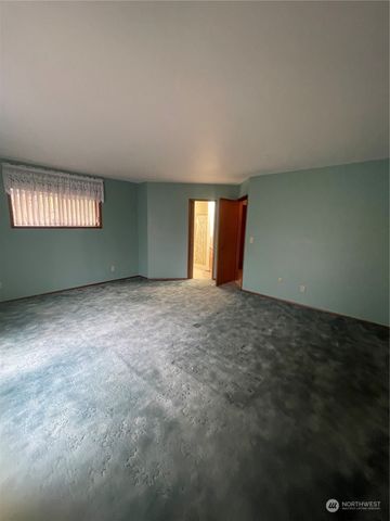 74 Strozyk Road, Raymond, WA 98577