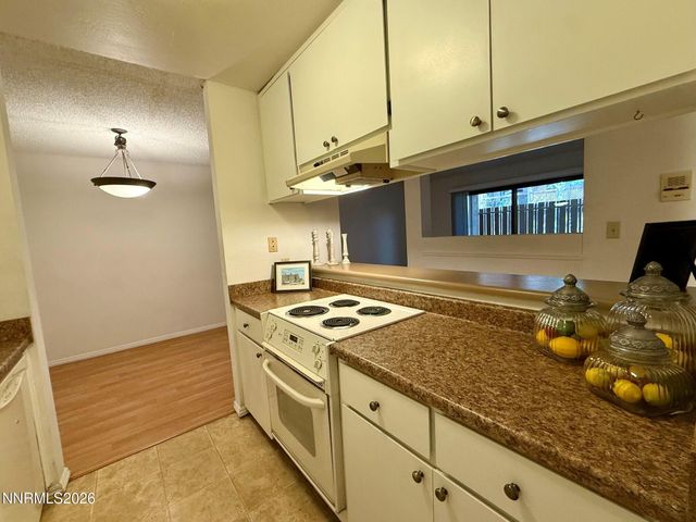 2955 Lakeside Drive UNIT 120, Reno, NV 89509