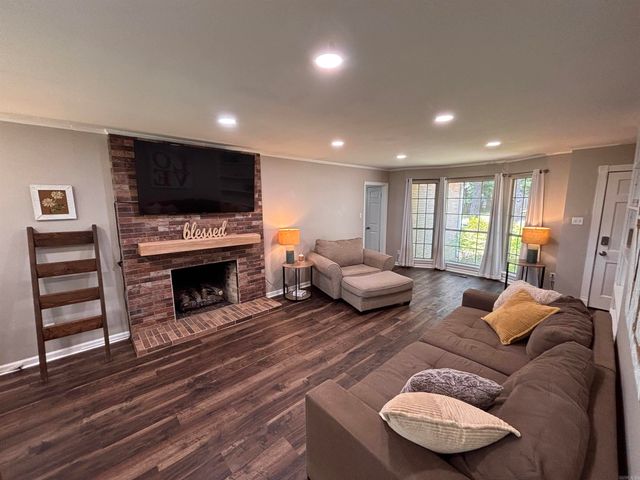 3 Nob Hill Cove, Little Rock, AR 72205