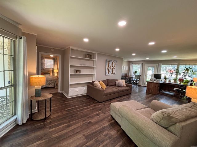 3 Nob Hill Cove, Little Rock, AR 72205