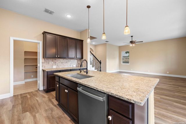 22022 Akin Bayou, San Antonio, TX 78261